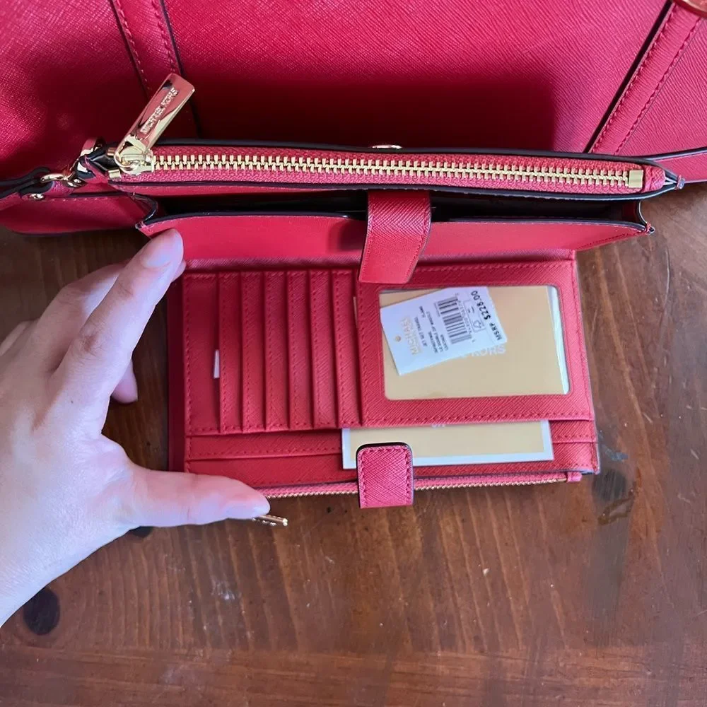 Michael Kors LG tote & wallet